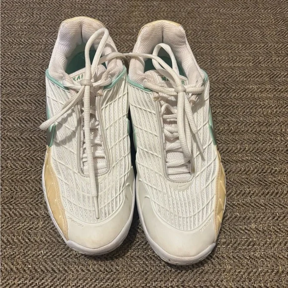 Lightly Loved Off-White Nike Max Air, Size 8.5  - yelllow and blue detailing - Picture 3 of 9